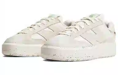 New Balance 302 White Grey