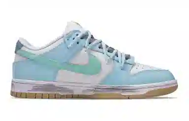Nike Dunk Low "Cloud Blue"