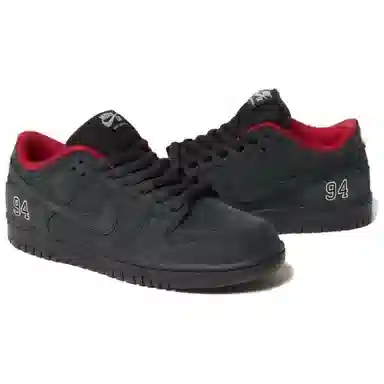 Supreme x Nike Dunk SB Low Pro OG QS Black