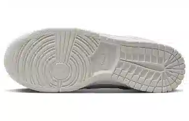 Nike Dunk Low "Valentine's Day"