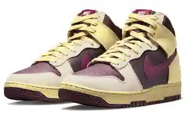 Nike Dunk "Valentine's Day"