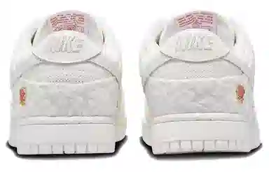 Nike Dunk WMNS "Give Her Flowers"