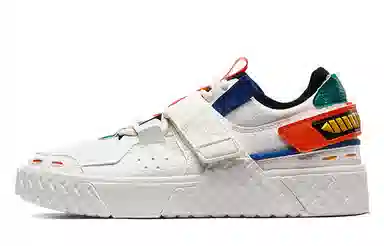 特步 百搭复古潮流板鞋 白桔