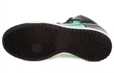 Nike Dunk SB Diamond Supply Co.
