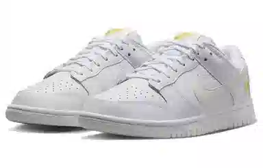 Nike Dunk Low "Valentine's Day"