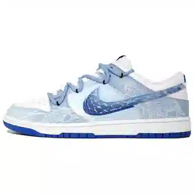 Nike Dunk Low "Hyper Royal"
