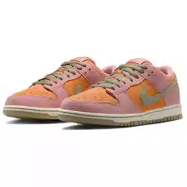 Nike Dunk SB Low Pro Red Stardust
