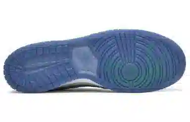 Union x Nike Dunk Low "Pistachio"