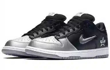 Supreme x Nike Dunk SB Metallic Silver