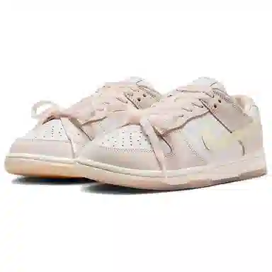 Nike Dunk Low "Light Soft Pink"