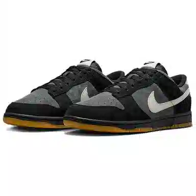 Nike Dunk Low Retro SE "Black Grey Gum"