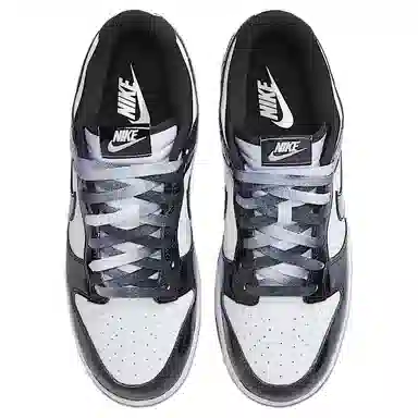 Nike Dunk Low SE "Panda"