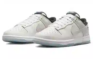 Nike Dunk Low "Supersonic"