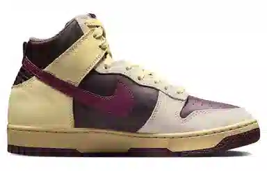 Nike Dunk "Valentine's Day"