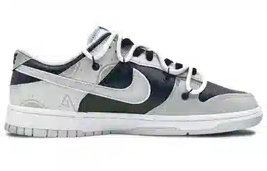 Nike Dunk Low "Pure Platinum"