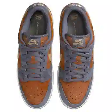 Nike SB Dunk Low "Light Carbon"