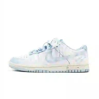 Nike Dunk Low "Year of the Dragon"