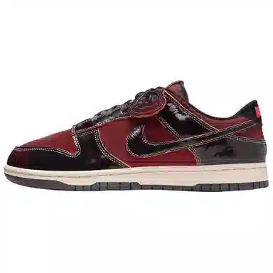 Nike Dunk Low Red