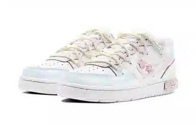 Nike Court Borough Low