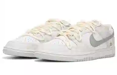 Nike Dunk Low "Pure Platinum"