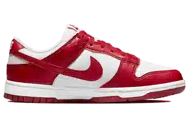 Nike Dunk Low Next Nature "University Red"