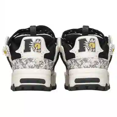 MEDM x KAALIXTO METAIDAISY