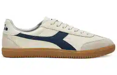 Diadora