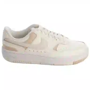 Nike Gamma Force Beige