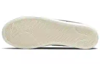 Nike Blazer Low 77 Off White