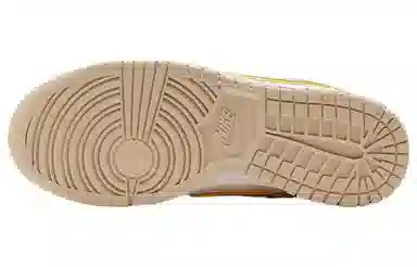 Nike Dunk Low "Light Tan"