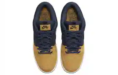 Nike Dunk SB "Midnight Navy/Desert Ochre"