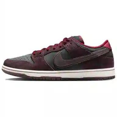 RIOT Skateshop x Nike SB Dunk Low