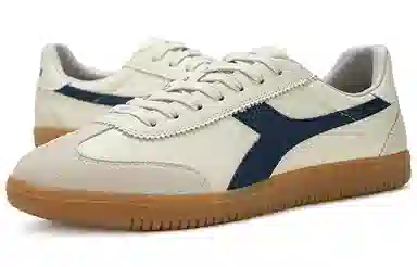 Diadora