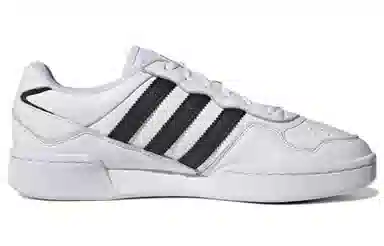 adidas Courtic