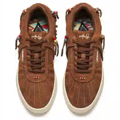 Anta Hélà Style Chief Hélà Brown