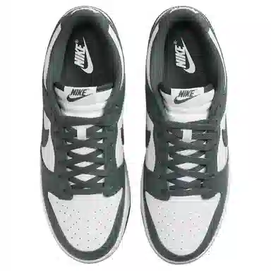 Nike Dunk Low "Vintage Green"