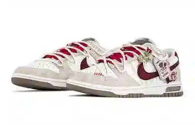 Nike Dunk Low "Cupid"