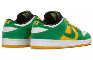 Nike Dunk SB Bucks