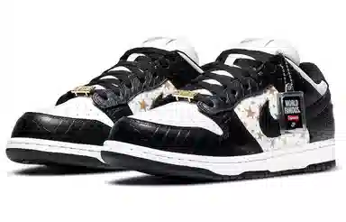 Supreme x Nike Dunk SB Black Stars
