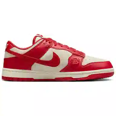 Nike Dunk Low "Roses"