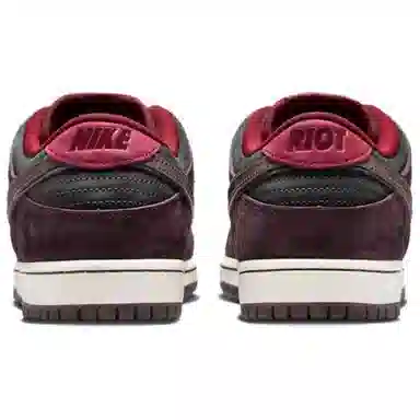 RIOT Skateshop x Nike SB Dunk Low