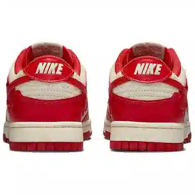 Nike Dunk Low "Roses"