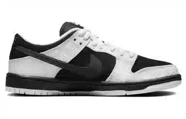 TIGHTBOOTH x Nike Dunk SB Pro "Black and White"