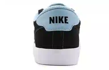 Nike Tennis Classic AC