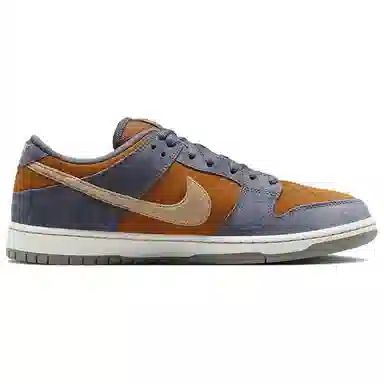 Nike SB Dunk Low "Light Carbon"