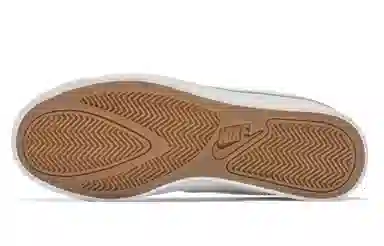 Nike Court Royale AC