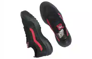 Vans UltraRange Vr3 Black Red