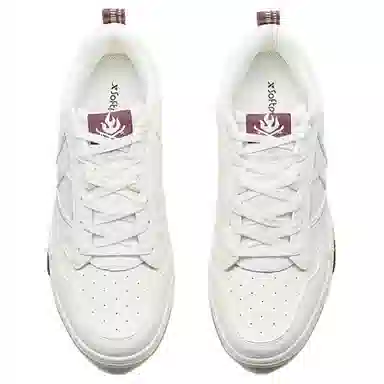 特步 舒适百搭 耐磨保暖轻便 低帮 板鞋 男款 帆白