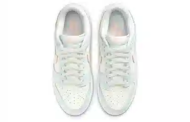 Nike Dunk Low Barely Green