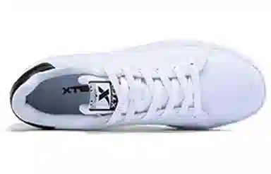 特步 耐磨透气 低帮 板鞋 女款 白黑